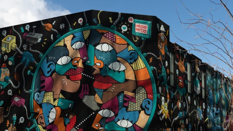 London Travel Guide: Beyond the Tourist Traps â A Local’s Perspective