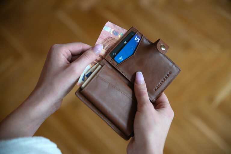 The 5 Best Travel Wallets for Security and Organization in 2025