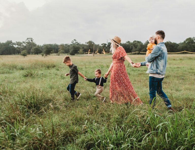 How to Travel Cheap with a Family of Four: Budget Tips That Actually Work