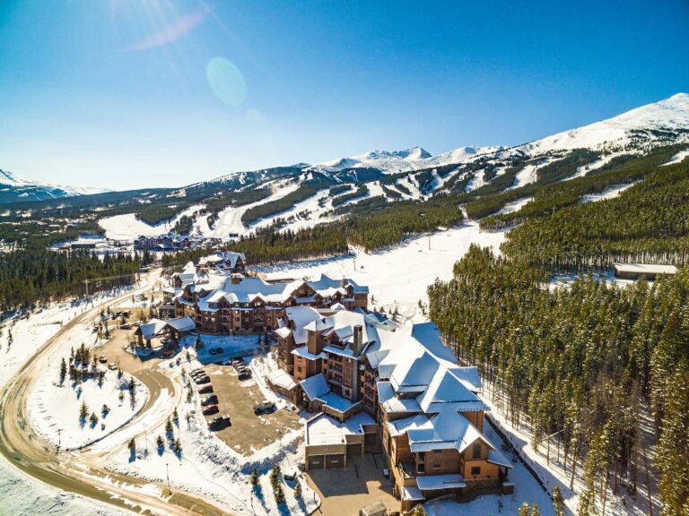 Top Luxury Ski Resorts: Expert Picks for Your Next High-End Winter Vacation